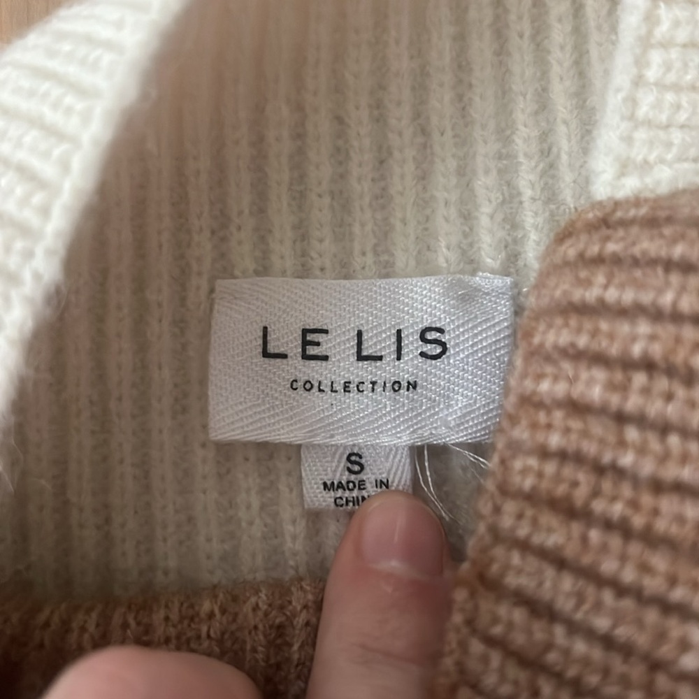 Lelia Collection Color Block Sweater - Picture 5 of 6